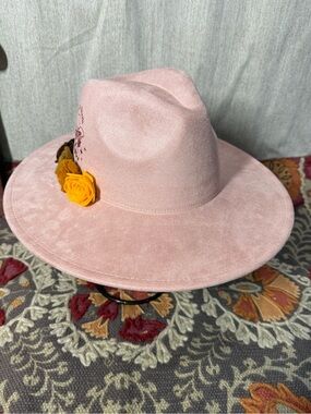 Pink Wide-Brim Felt Fedora Hat with Yellow Flower Accent